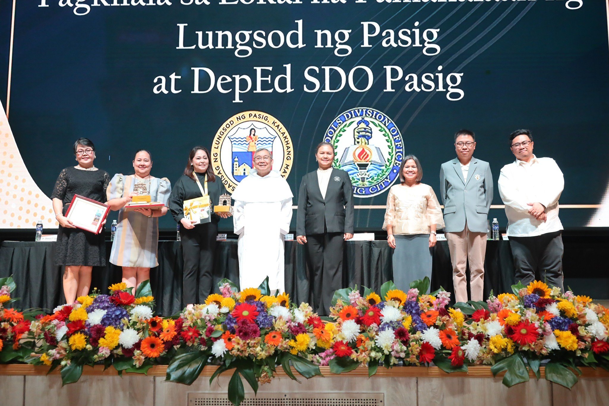 158 teachers complete UST’s Science teaching certificate program